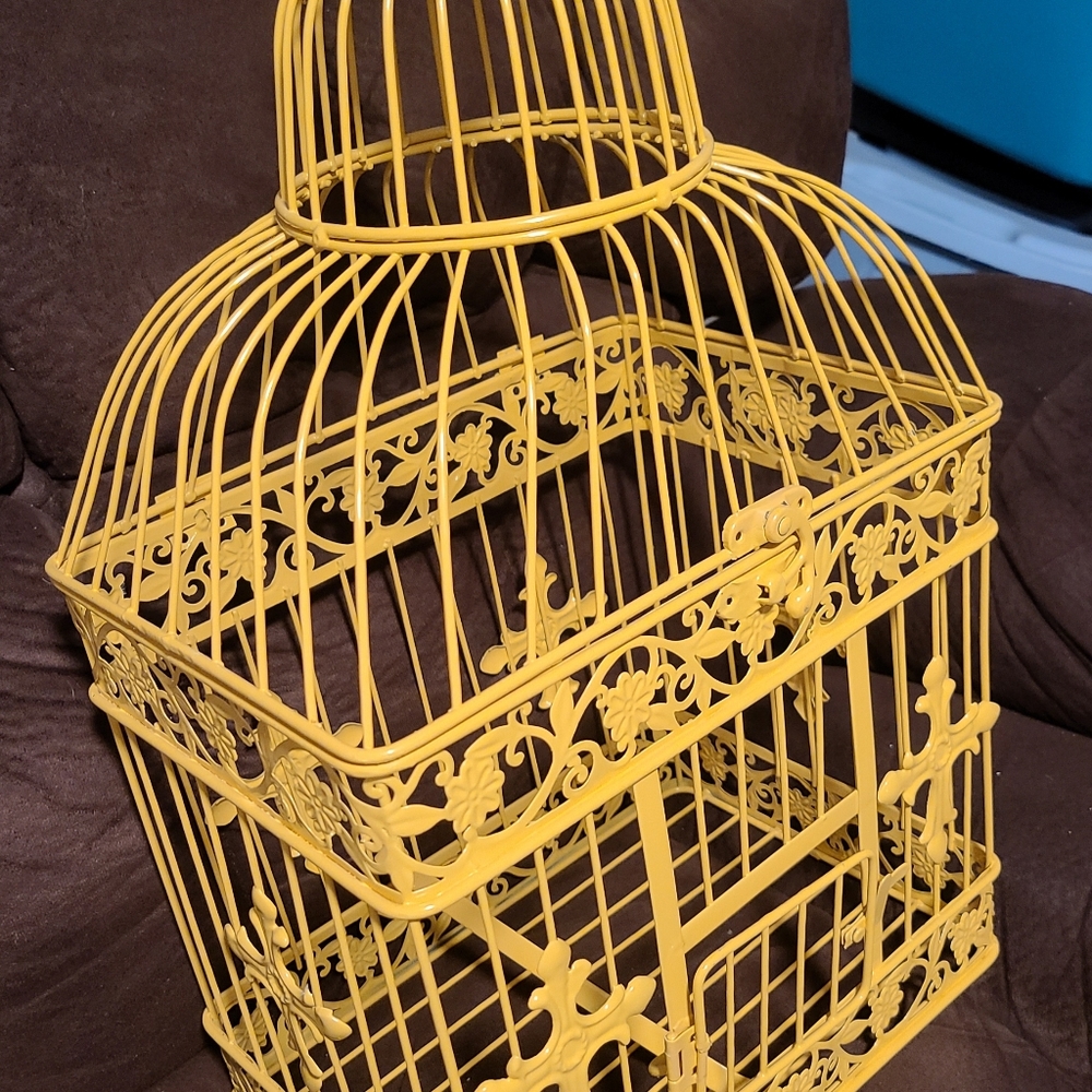 Rustic farmhouse decorative bird cage decor